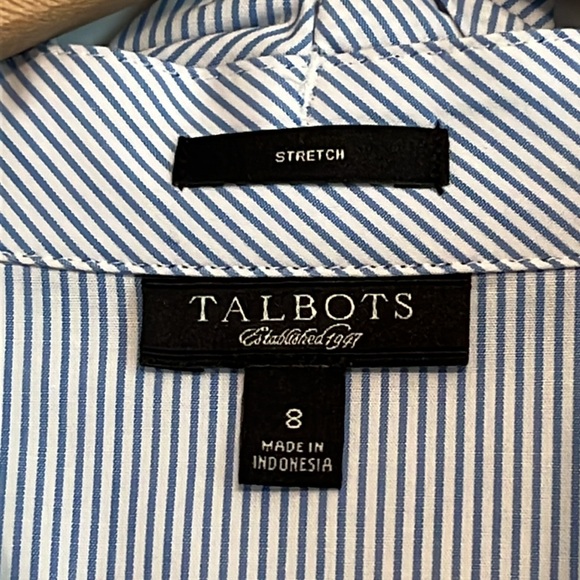 Women’s Ruffle Button Down Shirt - Picture 3 of 8